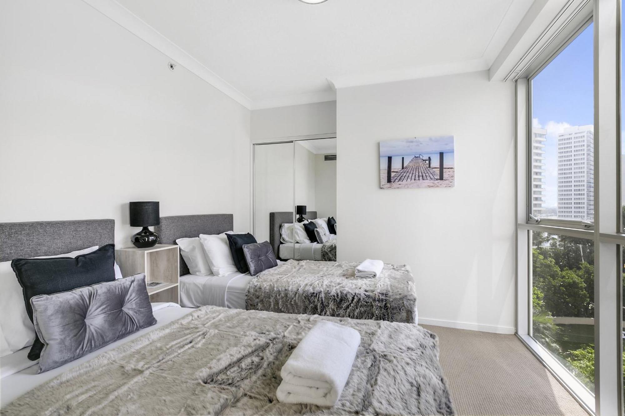 Chevron Renaissance - Hr Surfers Paradise โกลด์โคสต์ ห้อง รูปภาพ