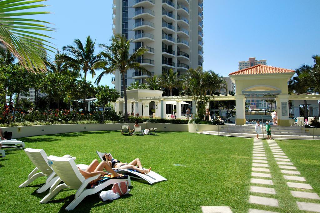 Chevron Renaissance - Hr Surfers Paradise โกลด์โคสต์ ภายนอก รูปภาพ