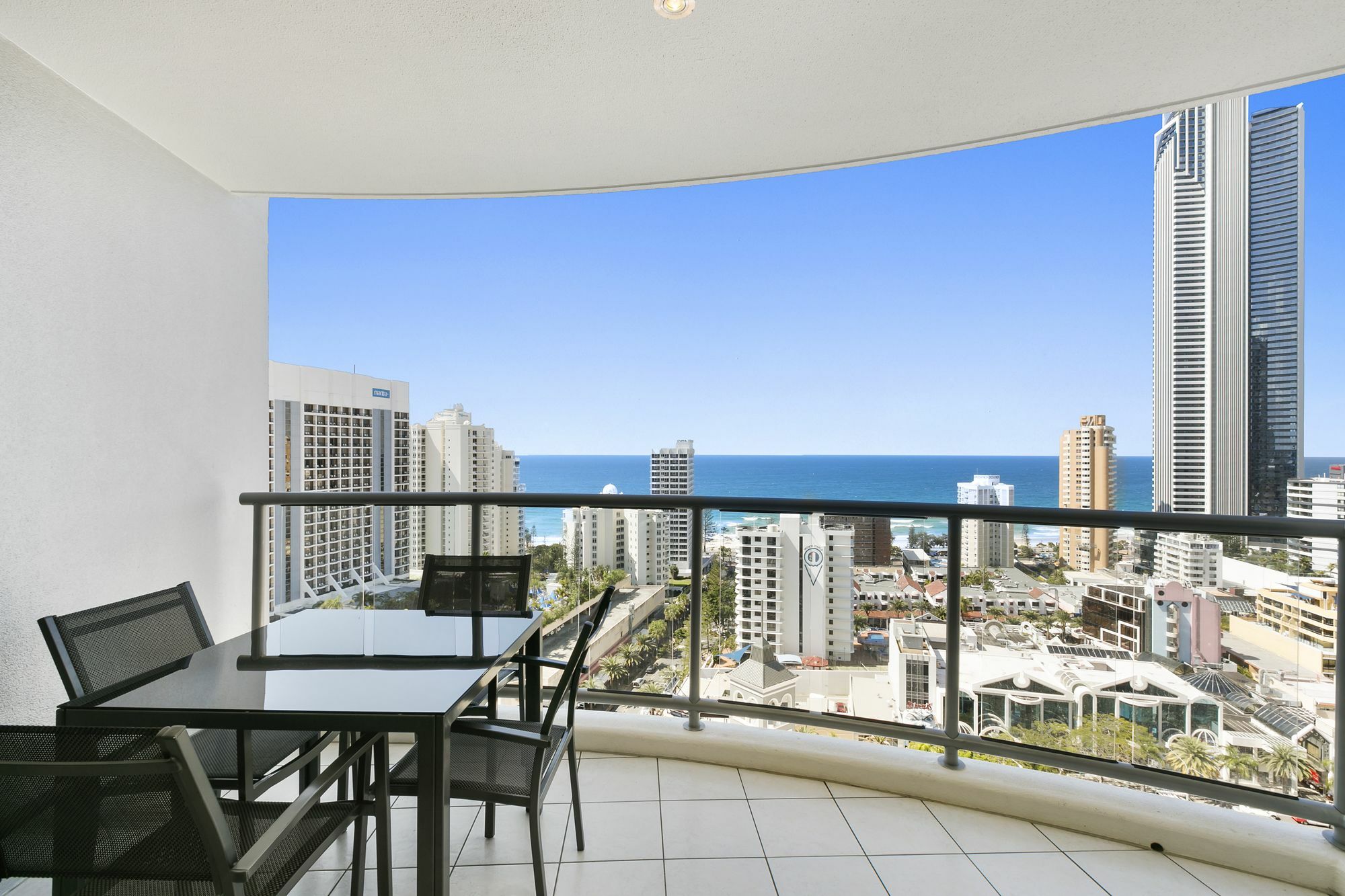 Chevron Renaissance - Hr Surfers Paradise โกลด์โคสต์ ภายนอก รูปภาพ